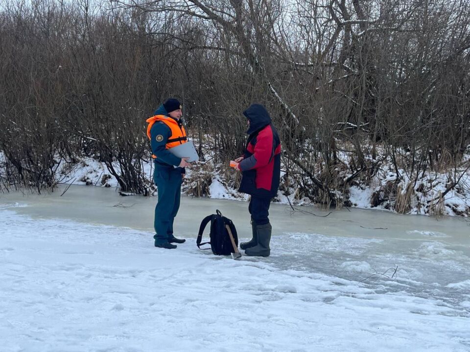 Спасатели Глусского РОЧС провели профилактический рейд на водоемах